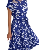 Leisure leaves short -sleeved big swinging a pleated dress